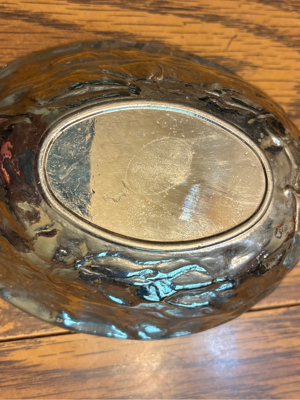 Vintage NUT CRACKER Silvertone Metal 5" Long Walnut Shaped Hinged Bowl HEAVY - Picture 6 of 6